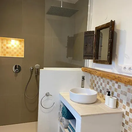 Casa Avellana *
